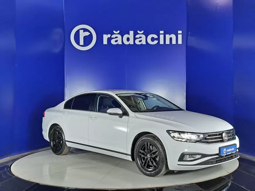 VOLKSWAGEN PASSAT Sedan 2020