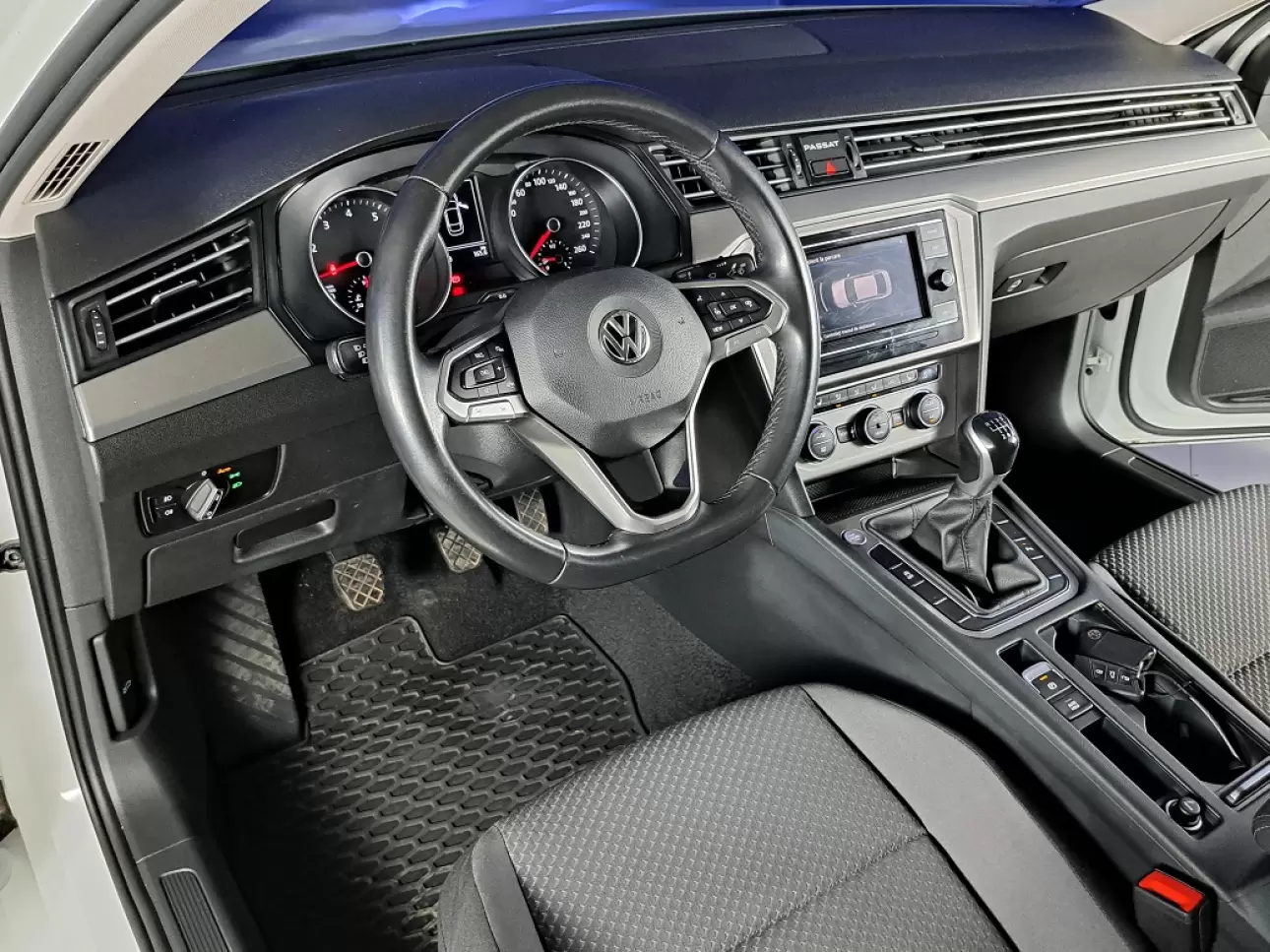 VOLKSWAGEN PASSAT Sedan 2020