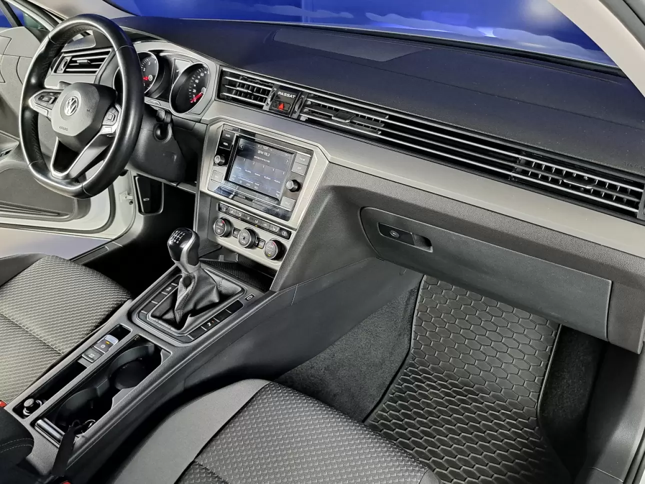 VOLKSWAGEN PASSAT Sedan 2020