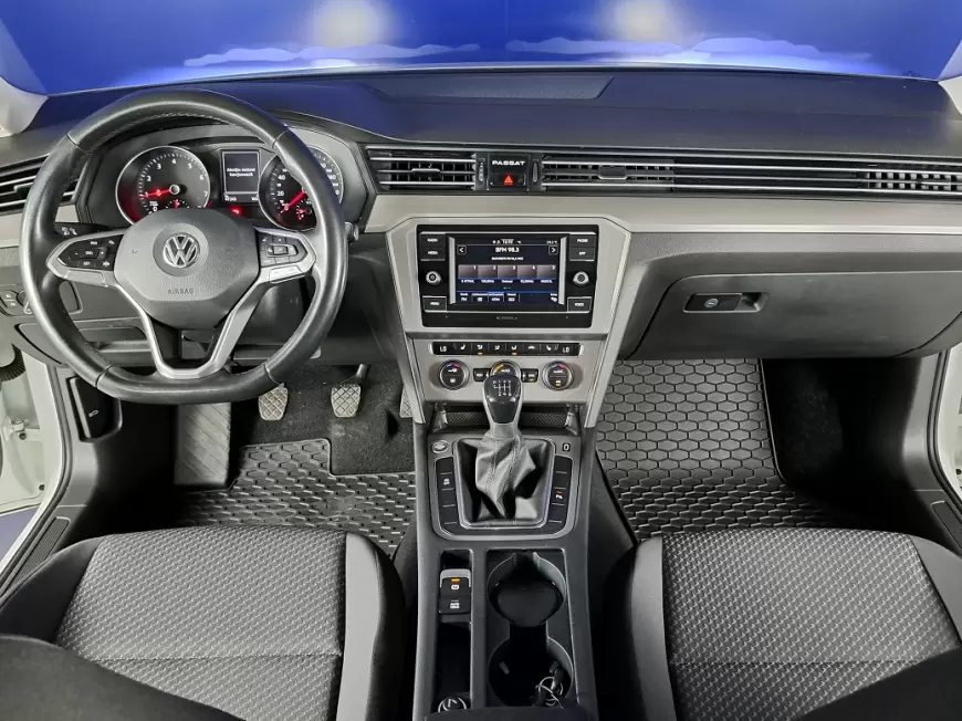 VOLKSWAGEN PASSAT Sedan 2020