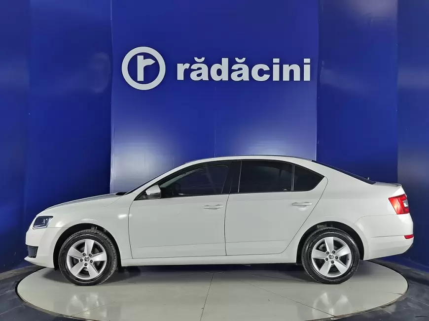 SKODA OCTAVIA Sedan 2015
