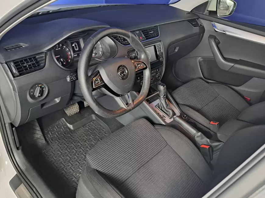 SKODA OCTAVIA Sedan 2015