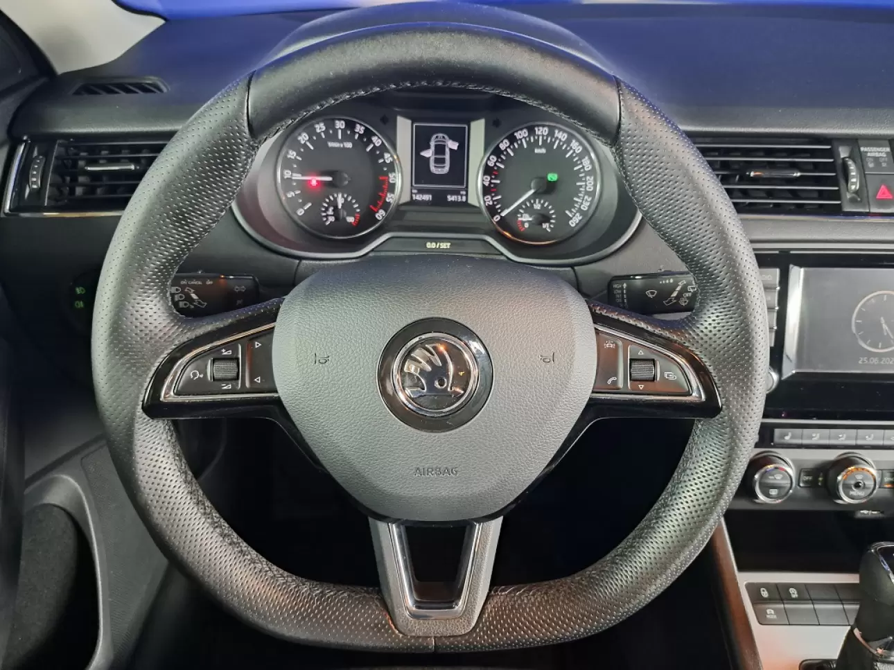 SKODA OCTAVIA Sedan 2015