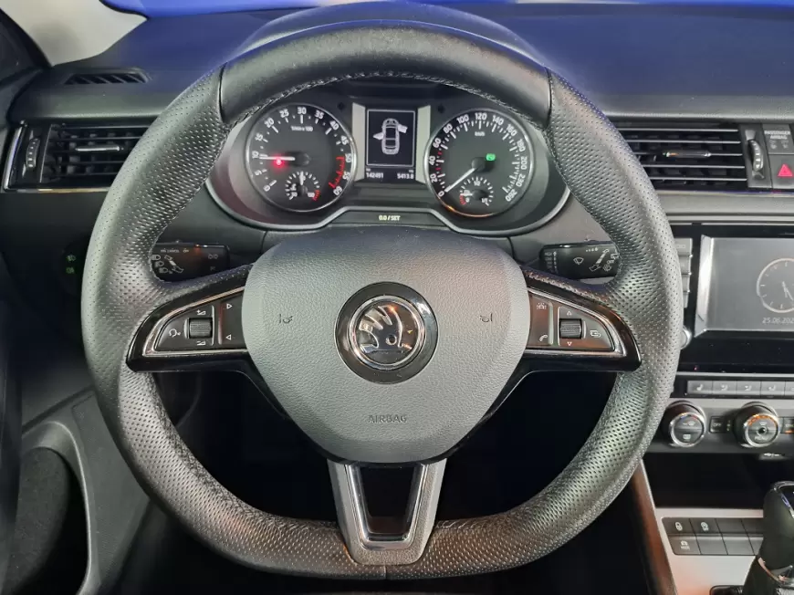 SKODA OCTAVIA Sedan 2015