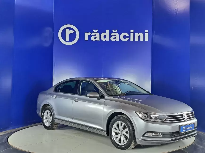 VOLKSWAGEN PASSAT Sedan 2019