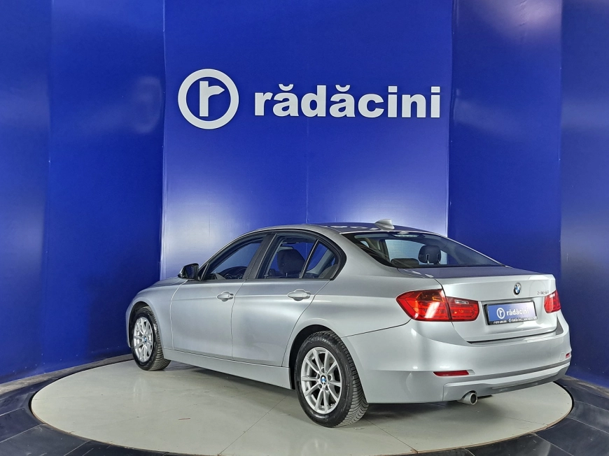 BMW 318D Sedan 2015