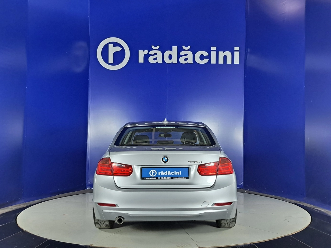 BMW 318D Sedan 2015