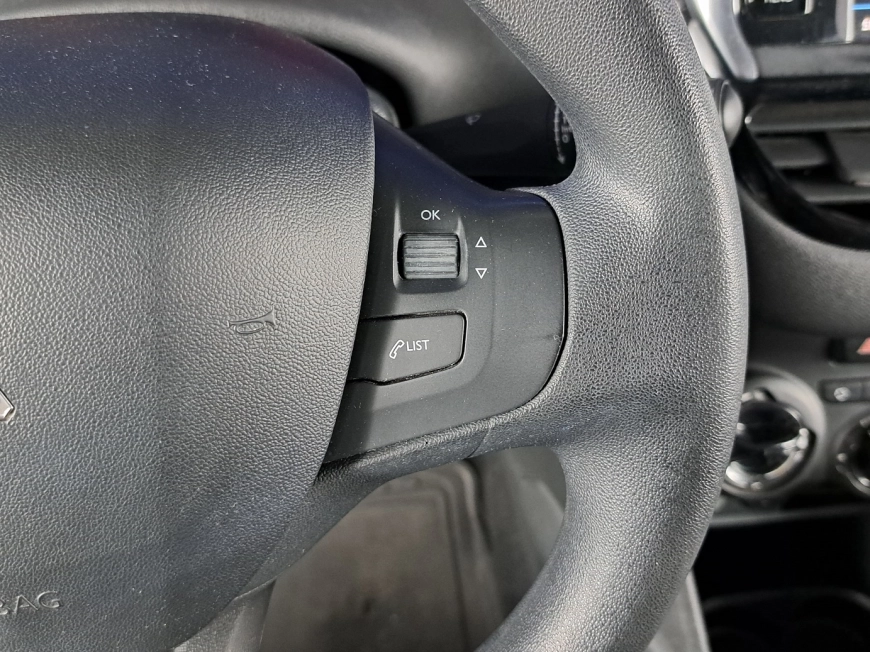 PEUGEOT 208 Hatchback 2018