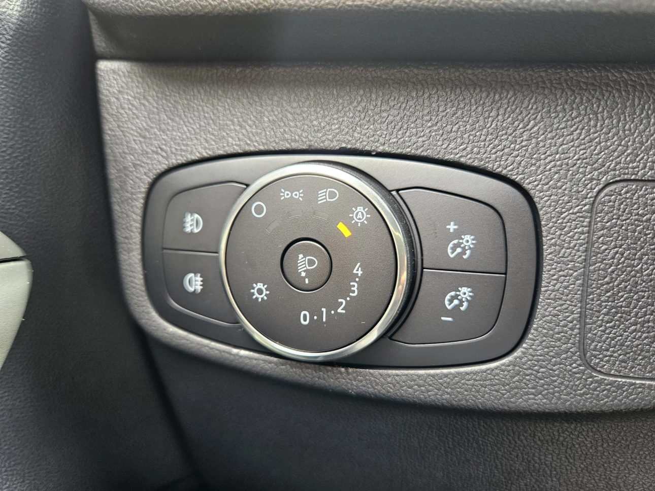 FORD FOCUS HB 1.0 ECOBOOST MHEV 125CP TITANIUM AT7 2022