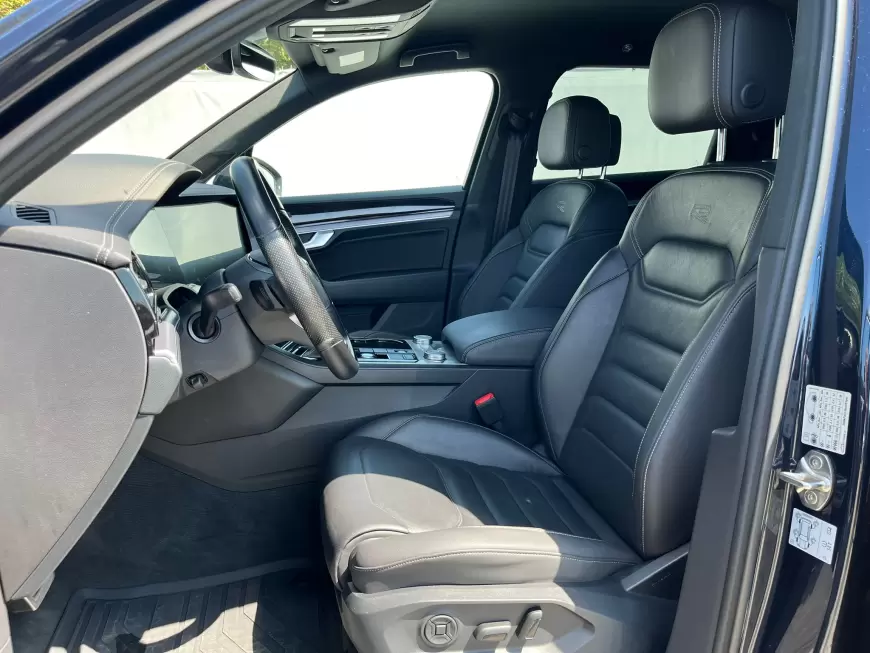 Volkswagen Touareg SUV 2022