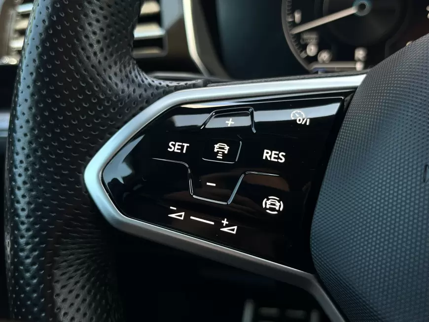 Volkswagen Touareg SUV 2022