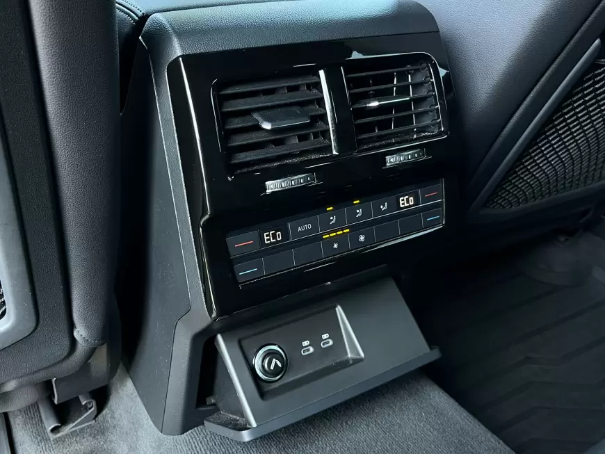 Volkswagen Touareg SUV 2022