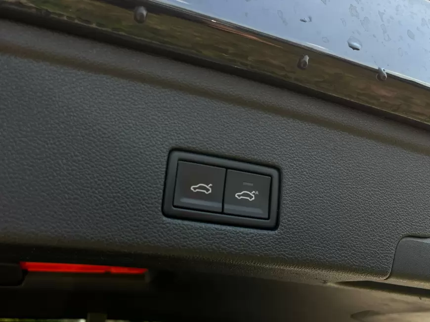 Volkswagen Touareg SUV 2022