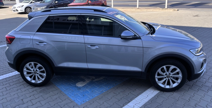 Volkswagen T-Roc SUV 2023