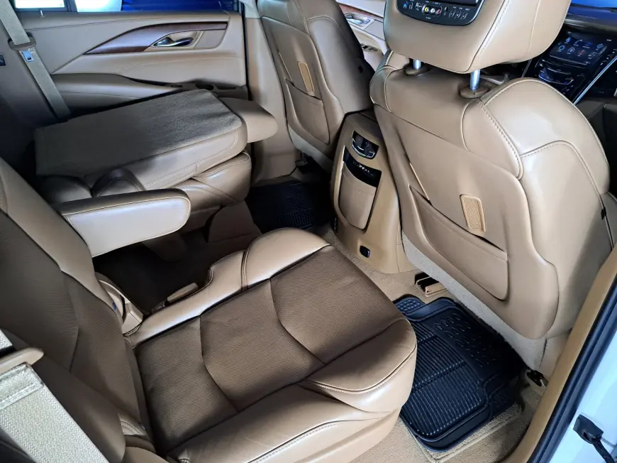 CADILLAC ESCALADE