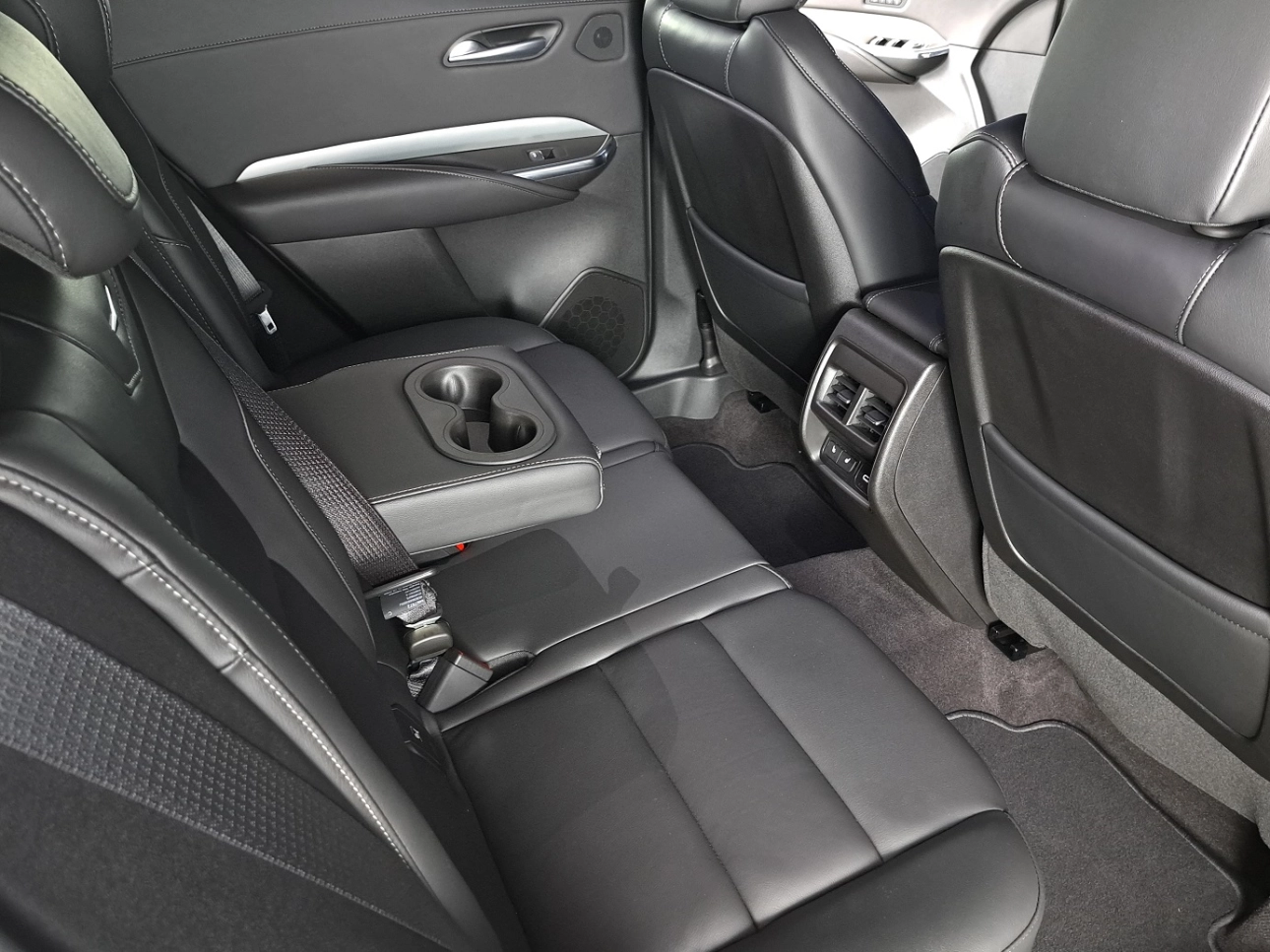 CADILLAC XT4 SUV 2023