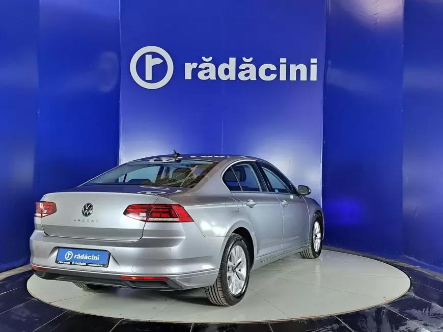 VOLKSWAGEN PASSAT Sedan 2021