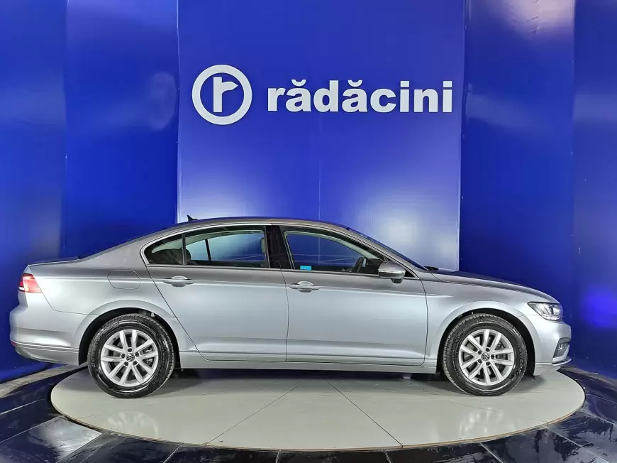 VOLKSWAGEN PASSAT Sedan 2021