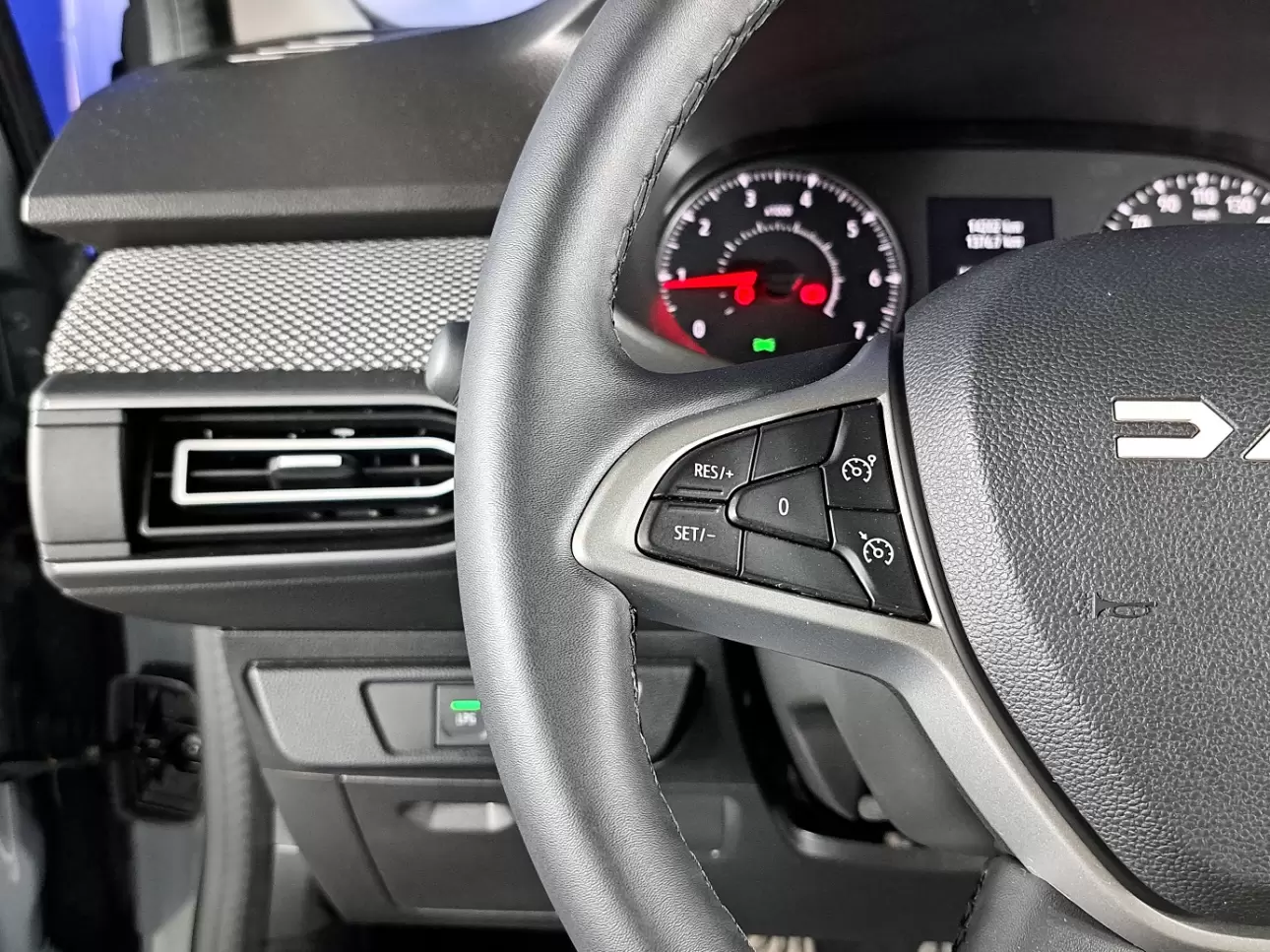 DACIA LOGAN Sedan 2023