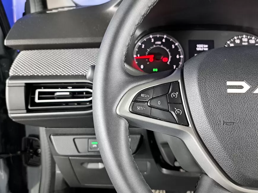 DACIA LOGAN Sedan 2023