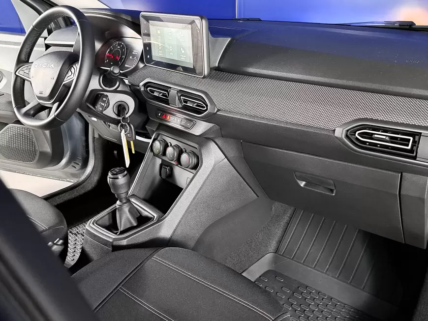 DACIA LOGAN Sedan 2023