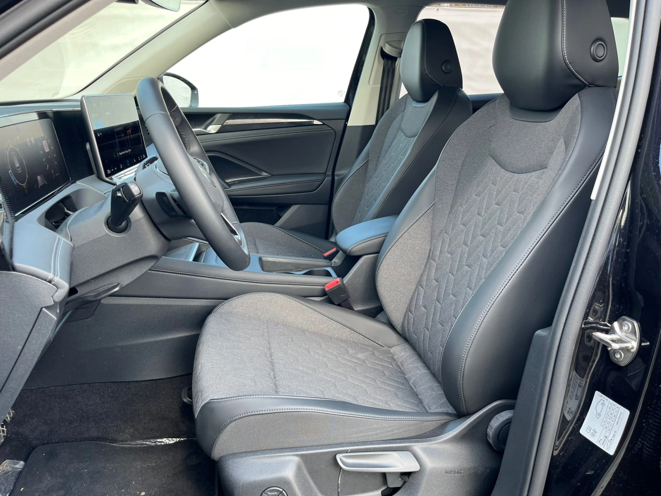 Volkswagen Tiguan SUV 2024