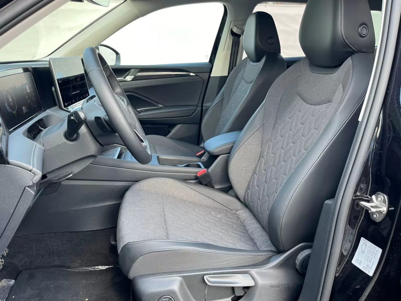 Volkswagen Tiguan SUV 2024