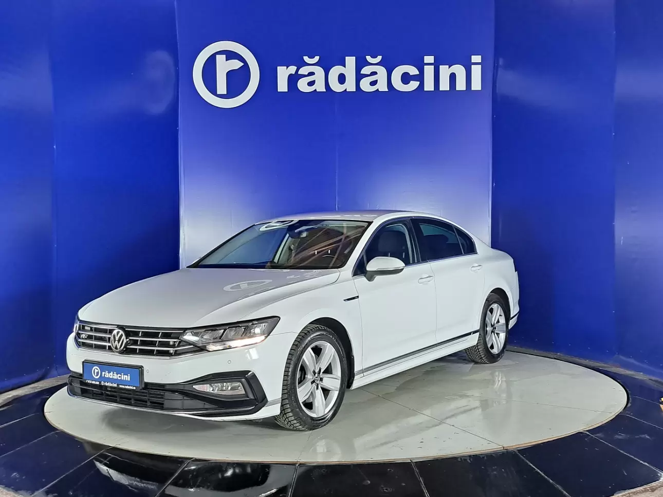 VOLKSWAGEN PASSAT Sedan 2019