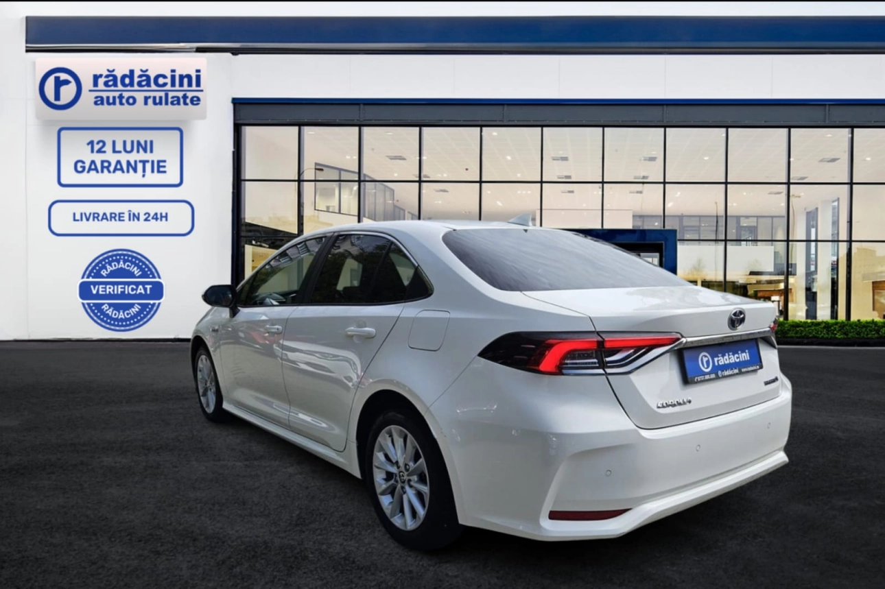 TOYOTA COROLLA SEDAN 1.8 HYBRID DYNAMIC 2021