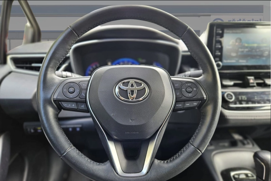TOYOTA COROLLA SEDAN 1.8 HYBRID DYNAMIC 2021
