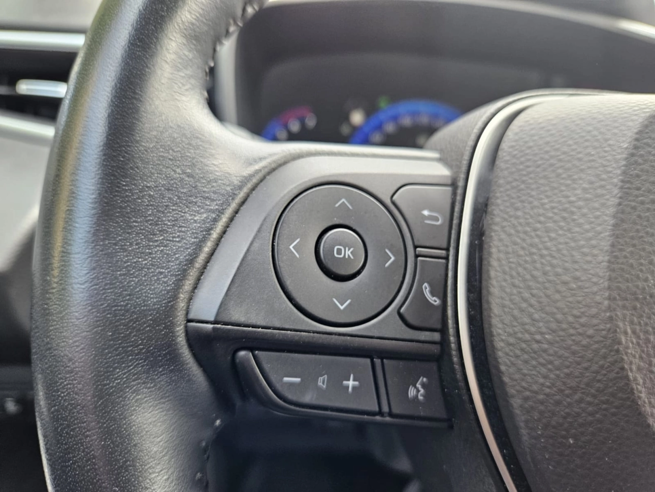 TOYOTA COROLLA SEDAN 1.8 HYBRID DYNAMIC 2021