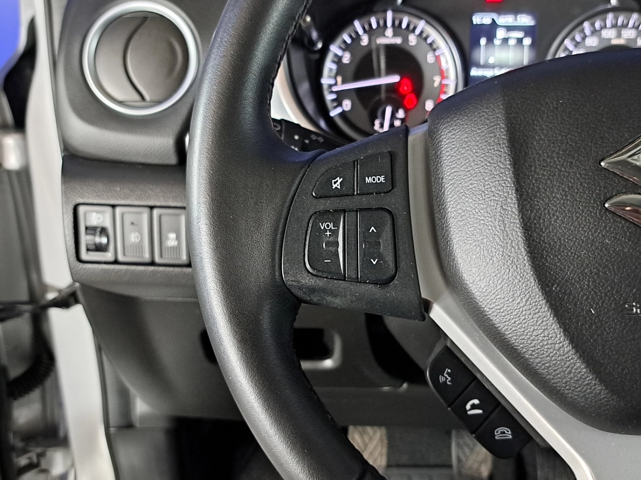 SUZUKI VITARA SUV 2019