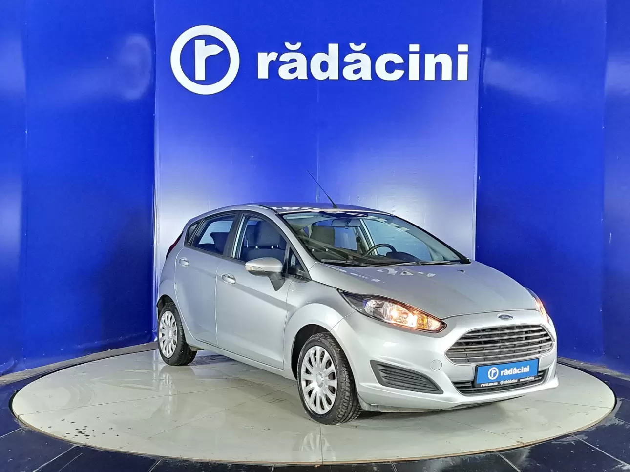 FORD FIESTA Hatchback 2013