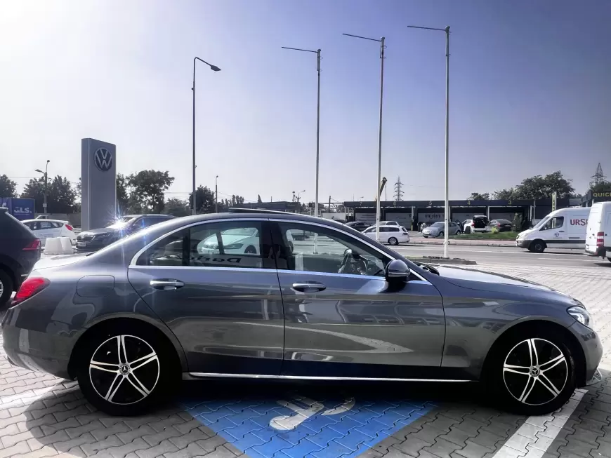 Mercedes Benz C300 Aut Hybrid Sedan 2019