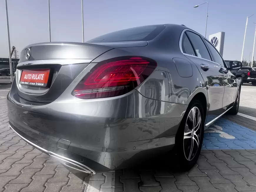 Mercedes Benz C300 Aut Hybrid Sedan 2019