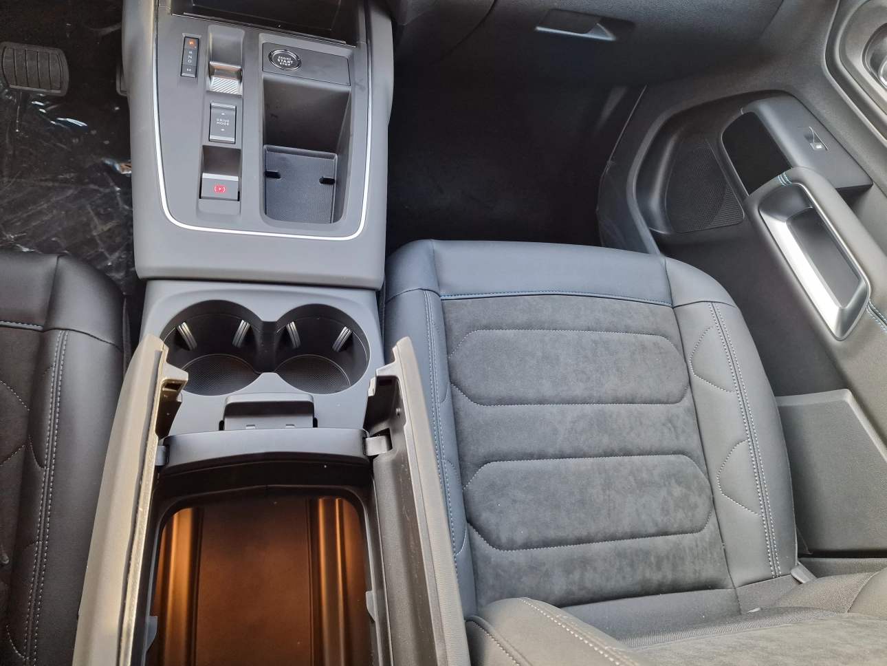 Citroen C5 Aircross PLUS 1.2 Hybrid 136 ëDCT6 SUV 2024