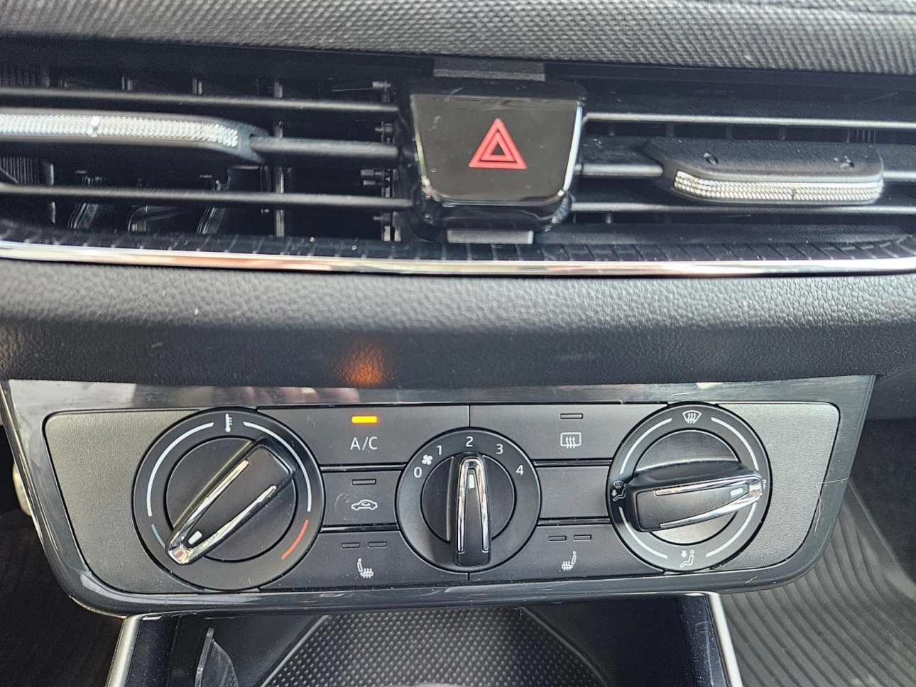 SKODA FABIA Hatchback 2022