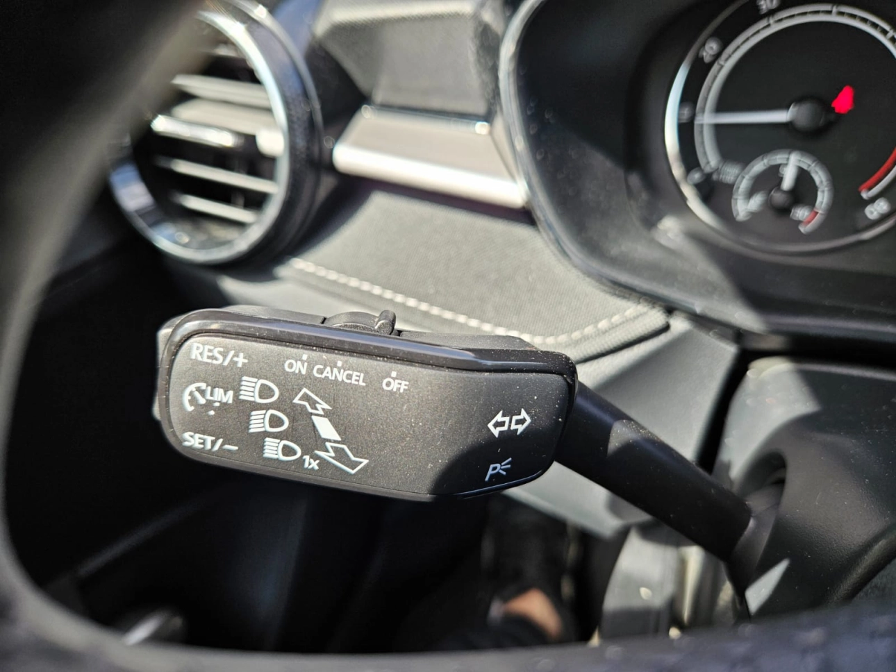 SKODA FABIA Hatchback 2022