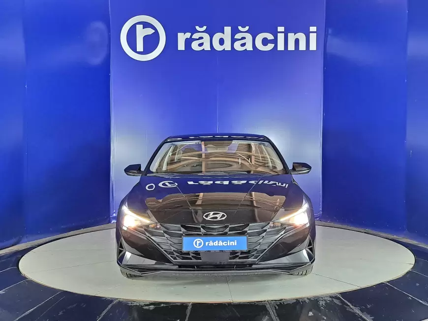 Hyundai ELANTRA Sedan 2021