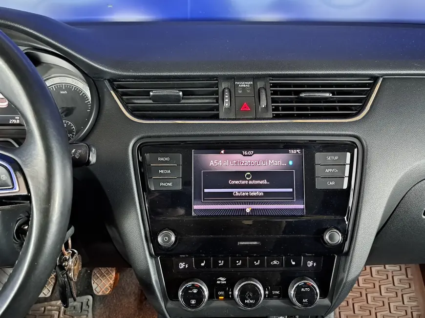 SKODA OCTAVIA