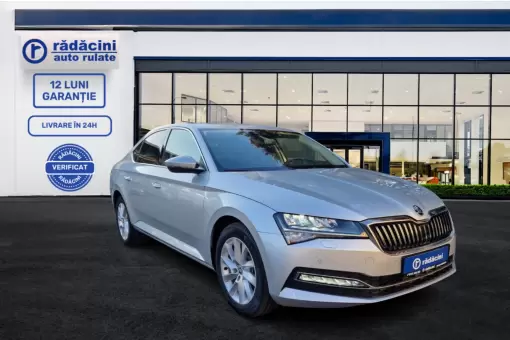 Skoda-Superb-Hatchback-2023-2.0-Automata