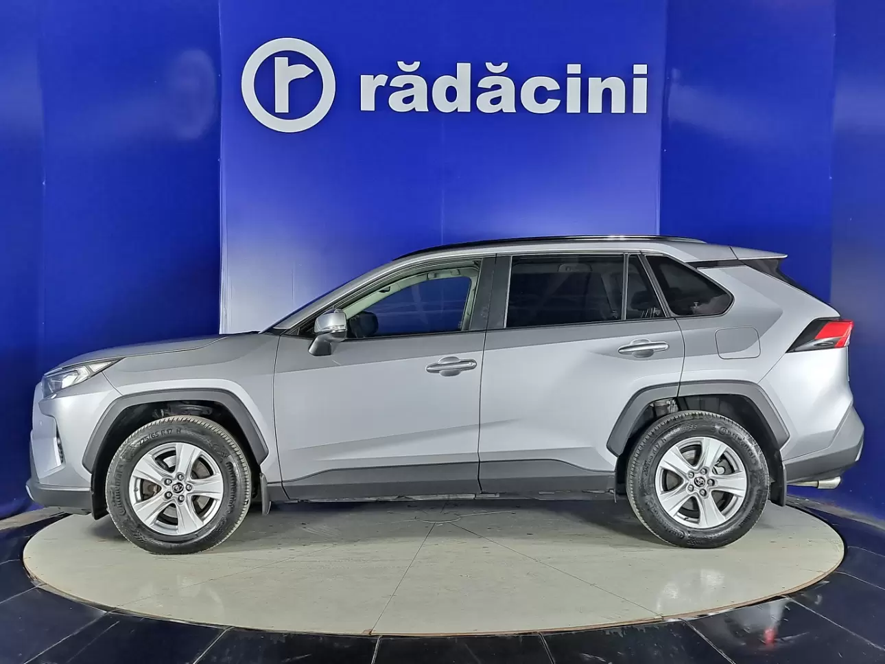 Toyota RAV4 SUV 2019