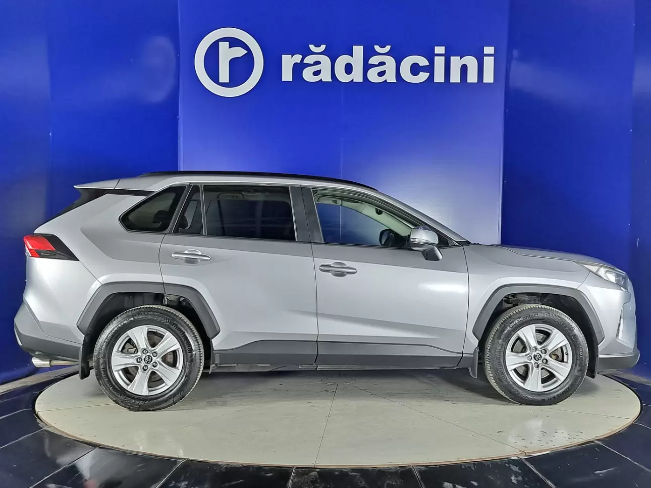 Toyota RAV4 SUV 2019