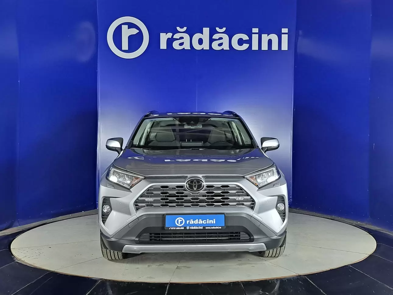 Toyota RAV4 SUV 2019