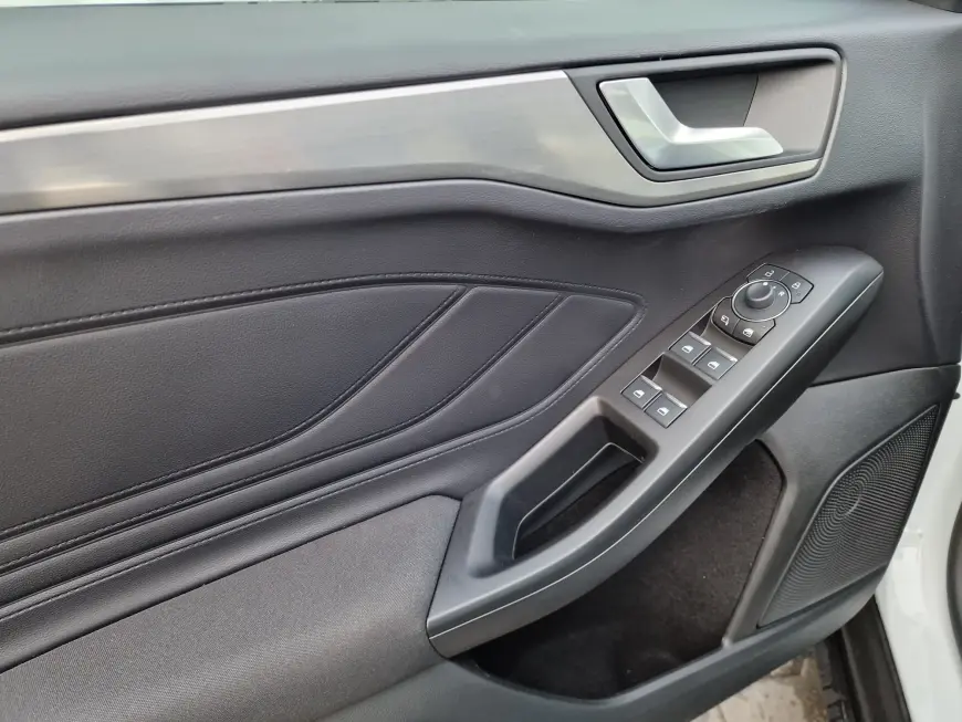 FORD FOCUS HATCHBACK 1.0 EcoBoost
