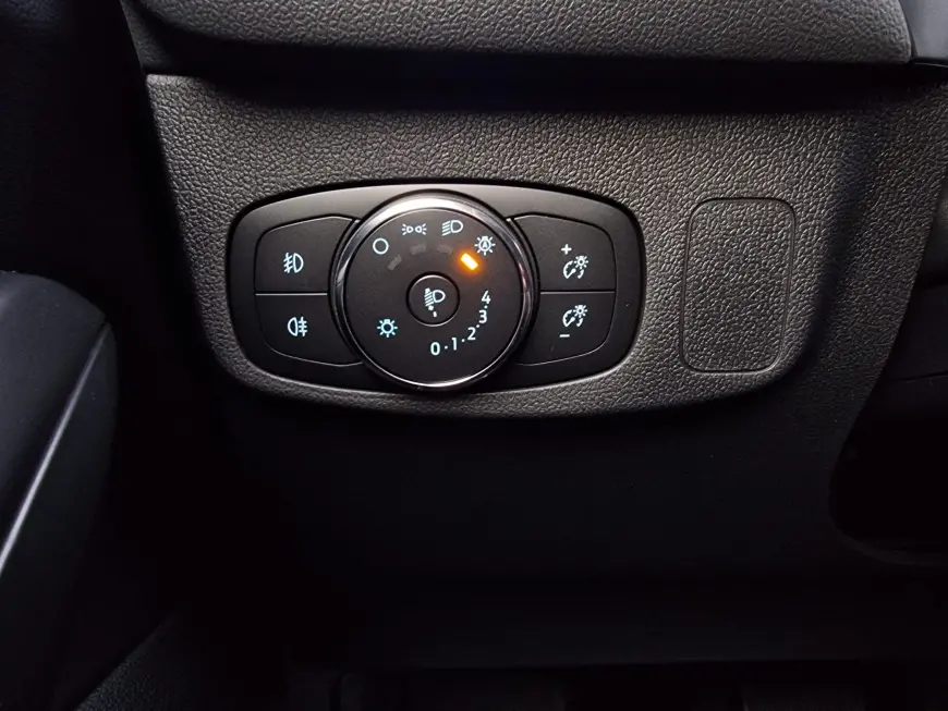 FORD FOCUS HATCHBACK 1.0 EcoBoost