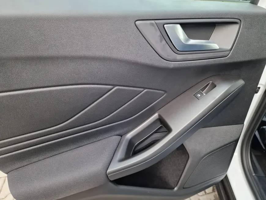 FORD FOCUS HATCHBACK 1.0 EcoBoost