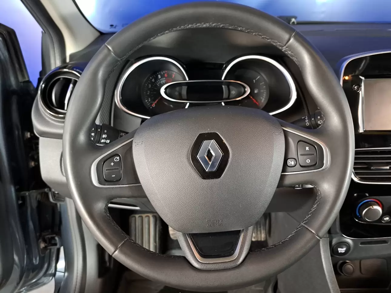 Renault CLIO Hatchback 2019