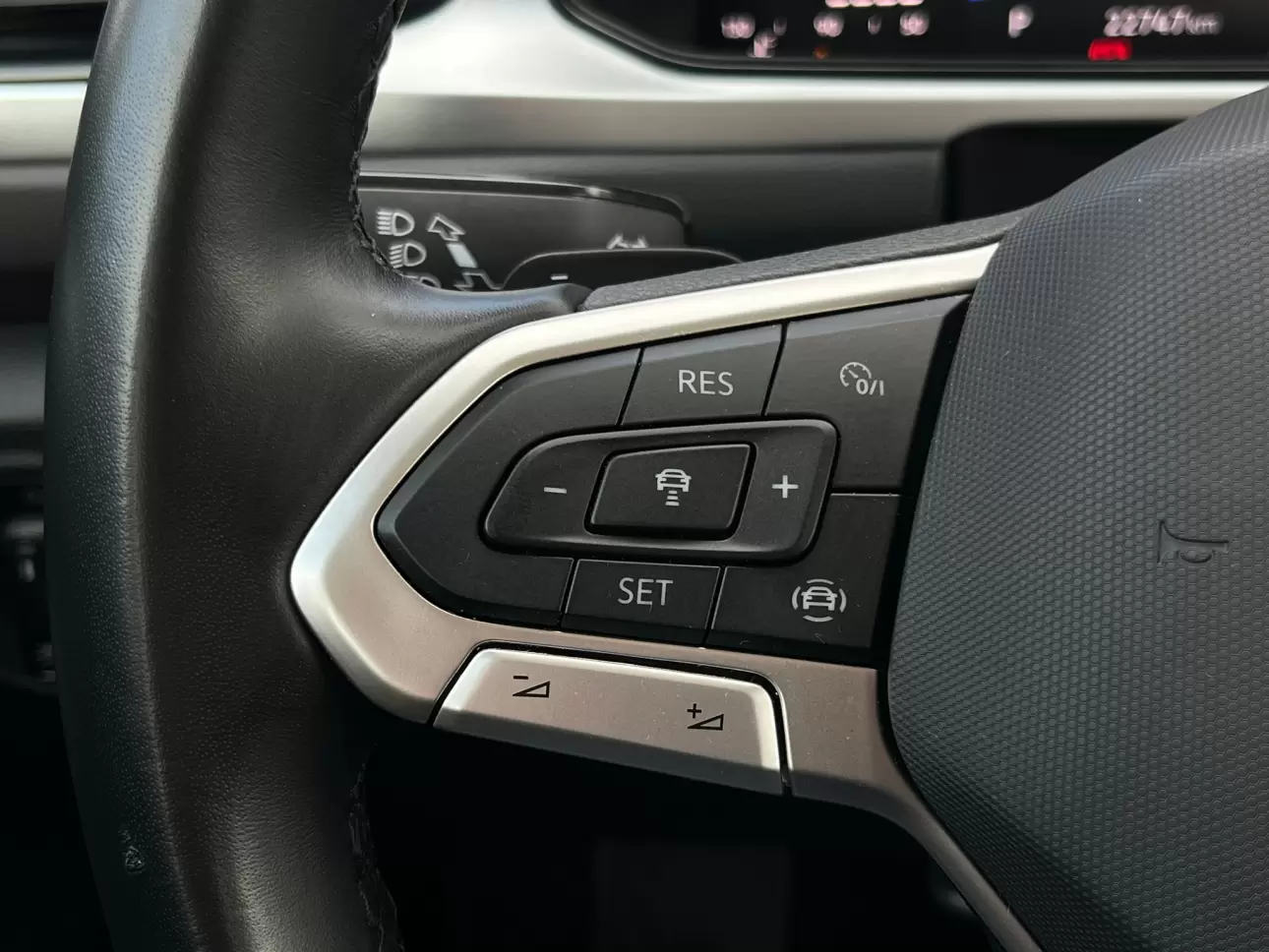 Volkswagen T-ROC Compact SUV 2023