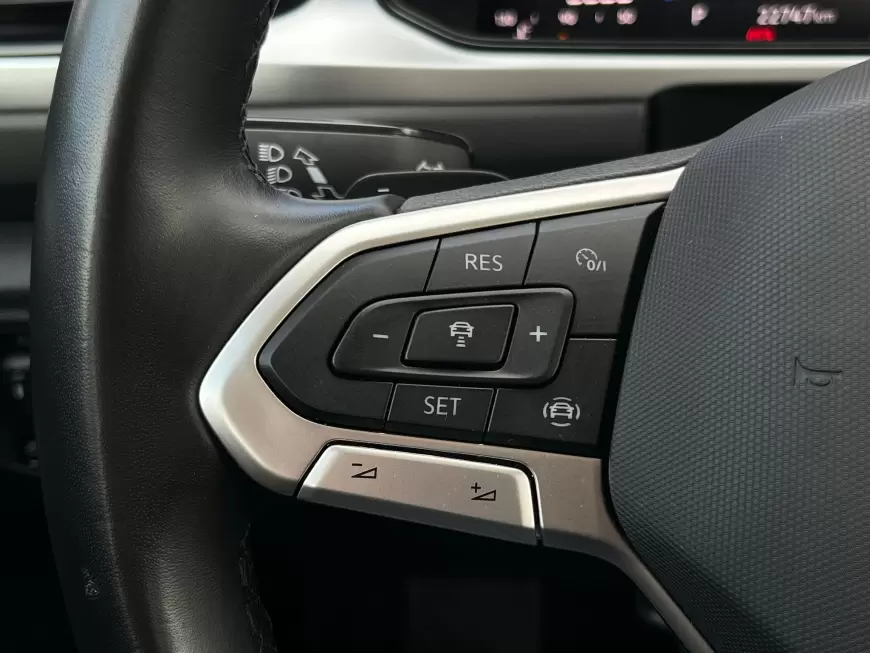 Volkswagen T-ROC Compact SUV 2023